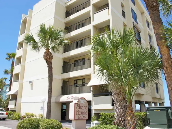 19106 Gulf Blvd APT 202, Indian Shores, FL 33785