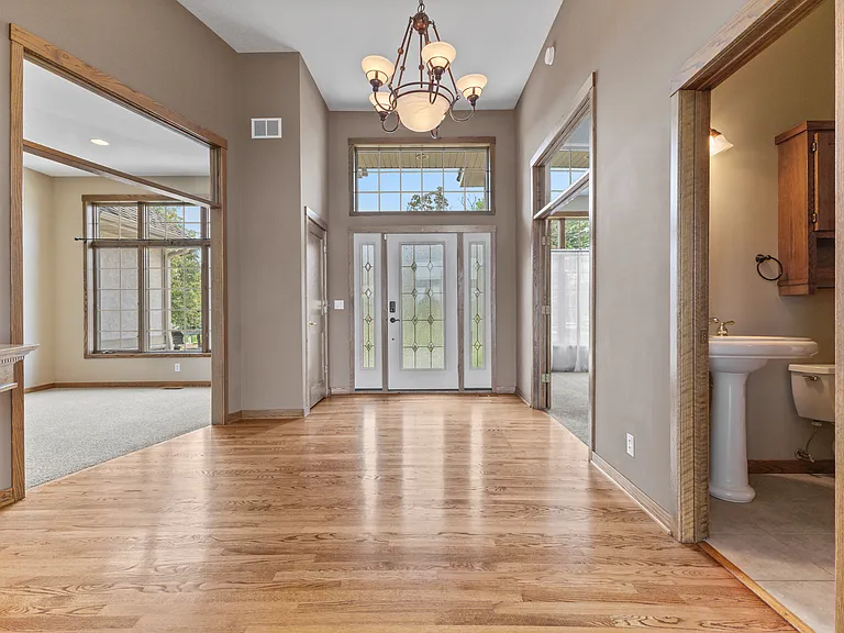 11435 Kenyon Ct NE — Photo 2