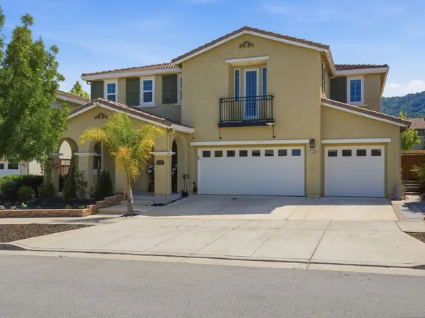 1160 Marsanne Ln, Gilroy, CA 95020