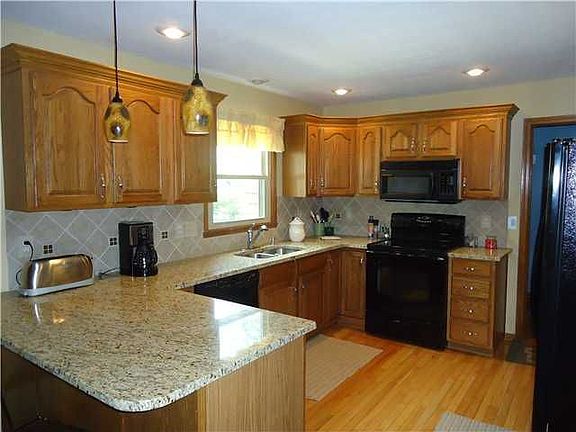 5th image of 6368 Woodcrest Dr
