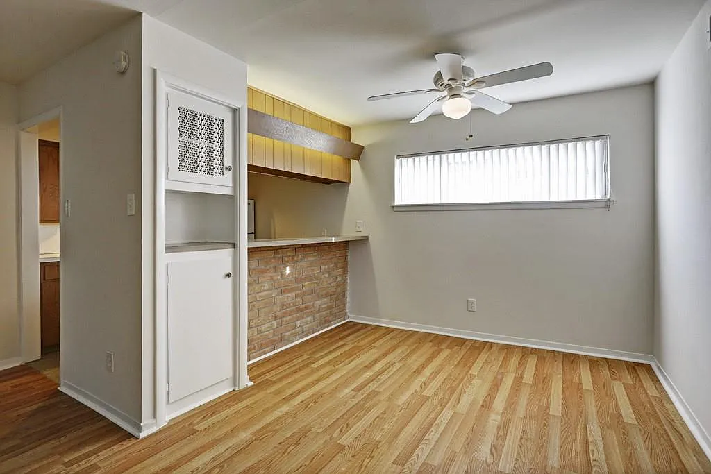 1 bed, 1.0 bath, 600 sqft, $1,195 — Photo 3
