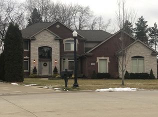 13682 Jack Pine Ln, Shelby Township, MI 48315