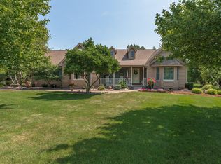 9733 Old Sawmill Rd, Bloomington, IL 61705