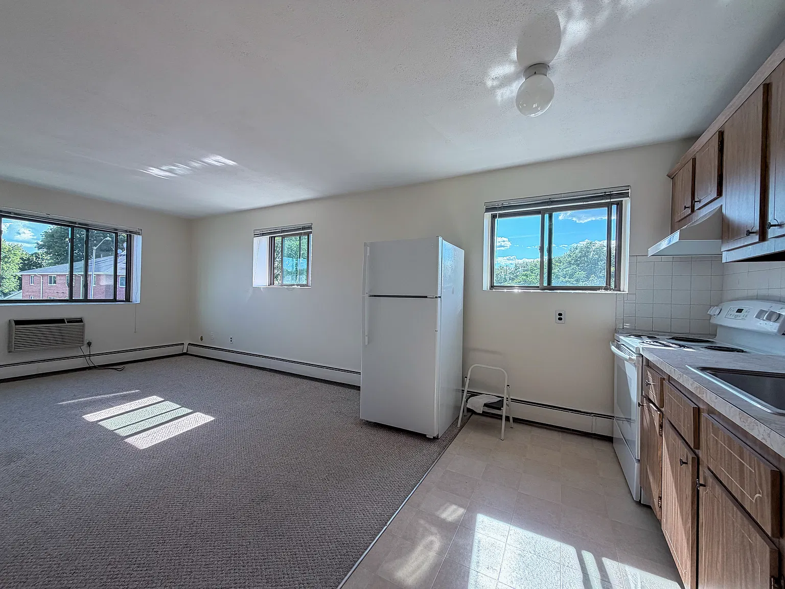 192 Salem St — Photo 4
