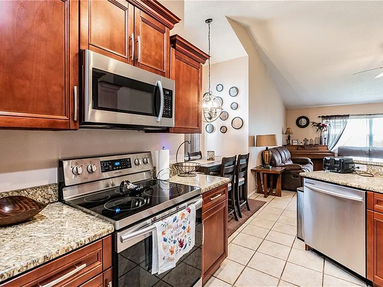 1004 McDaniel Creek Ct — Photo 12
