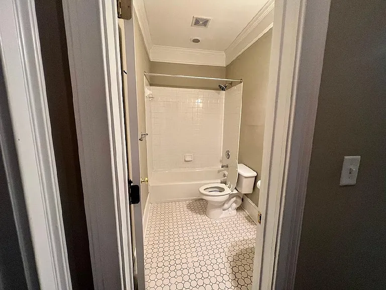 2549 Walton Way #C1 — Photo 17