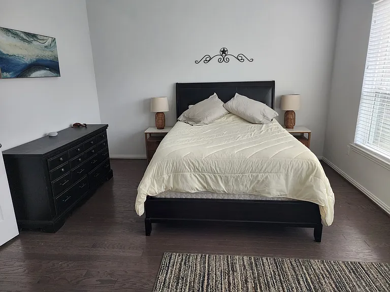 Esperanza Dr — Photo 5