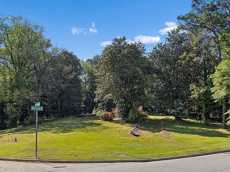 1st image of 549 Broadland Rd NW