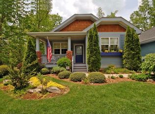 74 Avonlea Ln, Flat Rock, NC 28731
