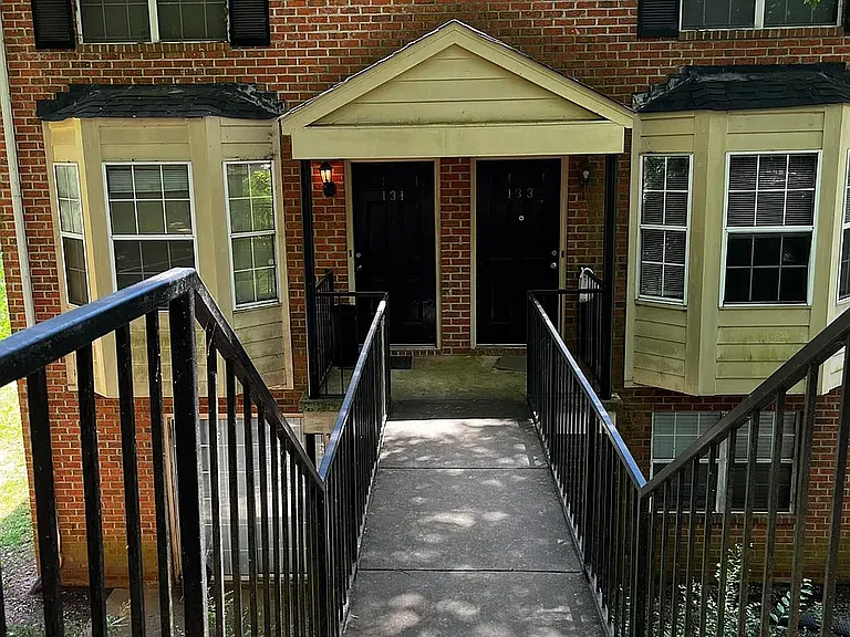 133 Sleepy Creek Dr — Photo 2
