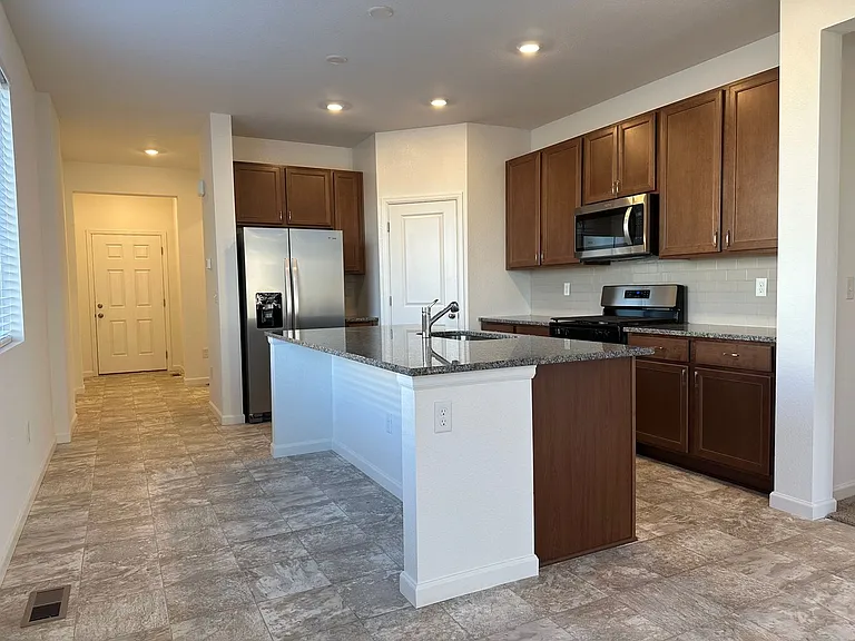 2916 S Flat Cir — Photo 2