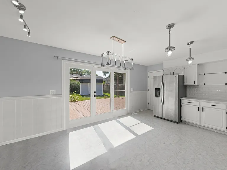 219 Kedvale Ct — Photo 7