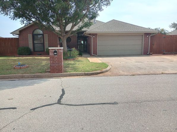 2122 Oakridge Dr