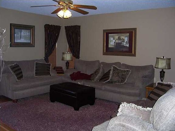 3rd image of 9033 W Meadow Knoll Ct