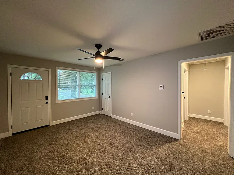 3026 Waynoka Ave — Photo 9
