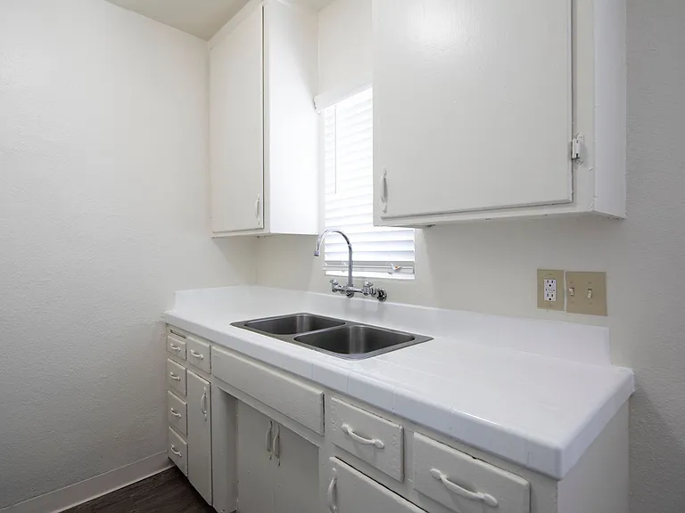 National Ave. Apartments — Photo 8