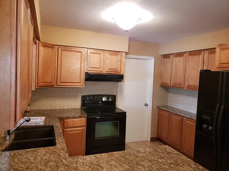 1591 Sunkist Way — Photo 2