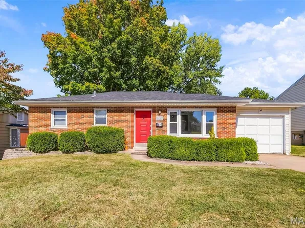 209 S Pam Ave, Saint Charles, MO 63301