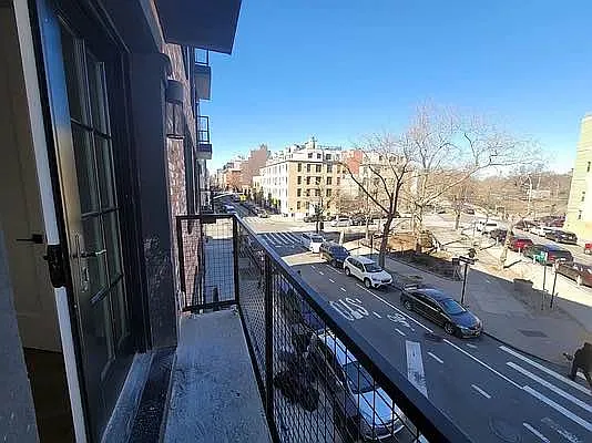 Rented by EXR | media 8