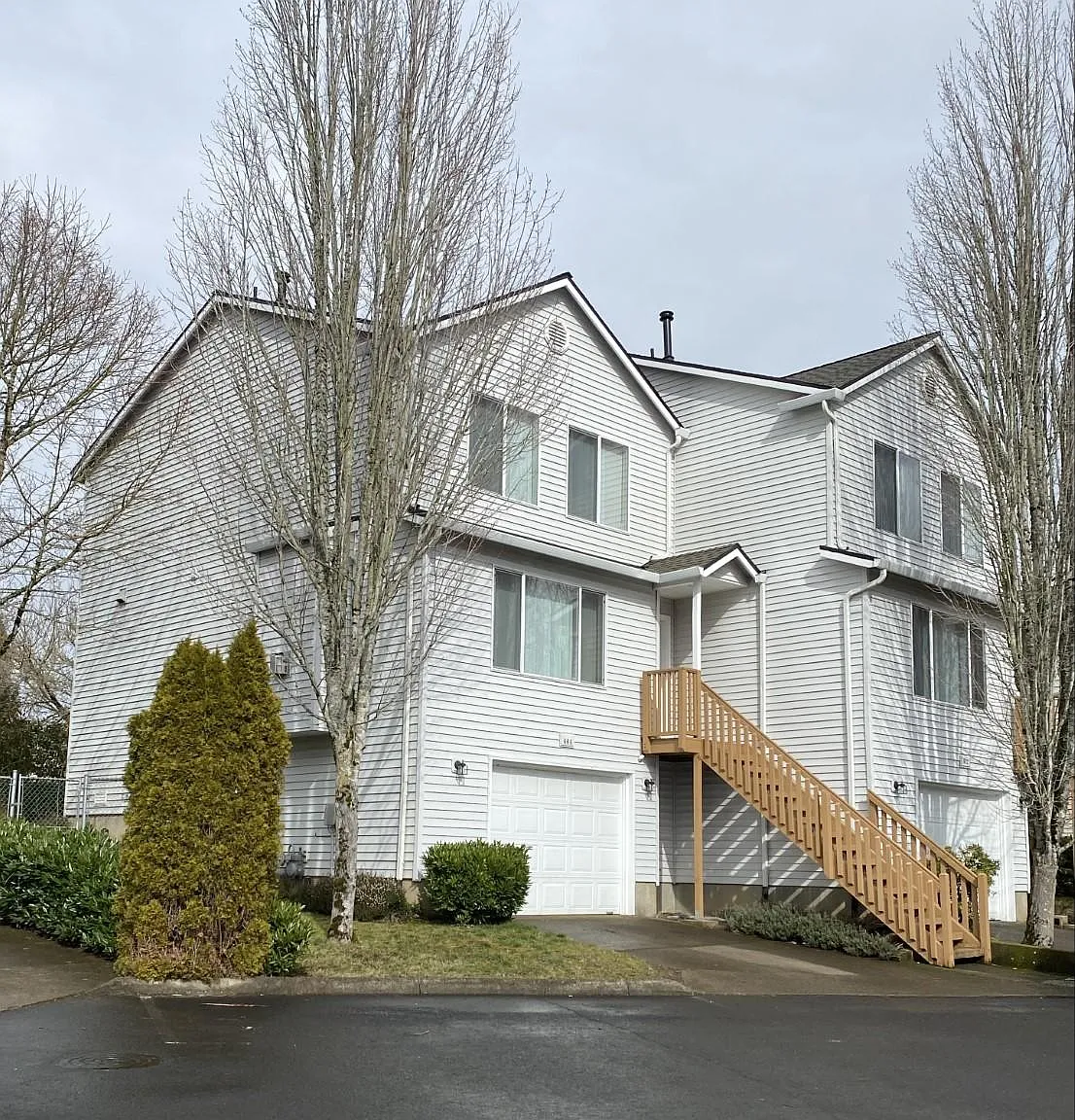 3 bed, 2.5 bath, 1304 sqft, $2,175 — Photo 1