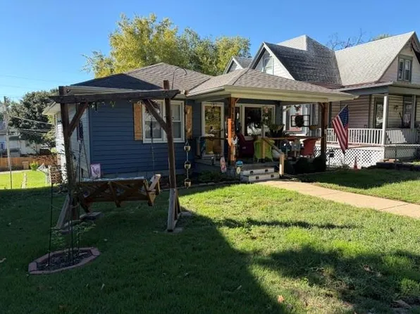 1108 Kansas Ave, Atchison, KS 66002