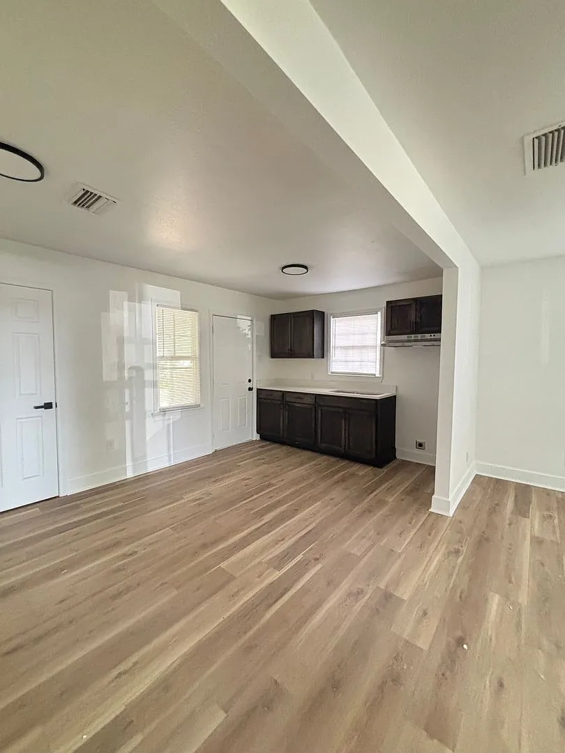 321 Cheryl St, North Little Rock $950/month — Photo 2
