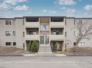 1680 Cedarwood Dr APT 343, Westlake, OH 44145