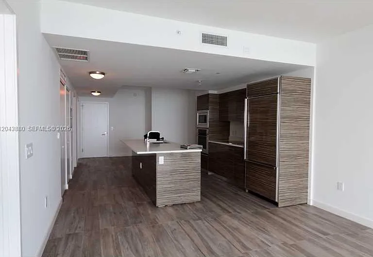 460 NE 28th St #2805 — Photo 7