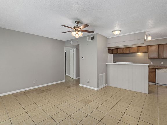 5th image of 4108 Tracy Cir APT 8
