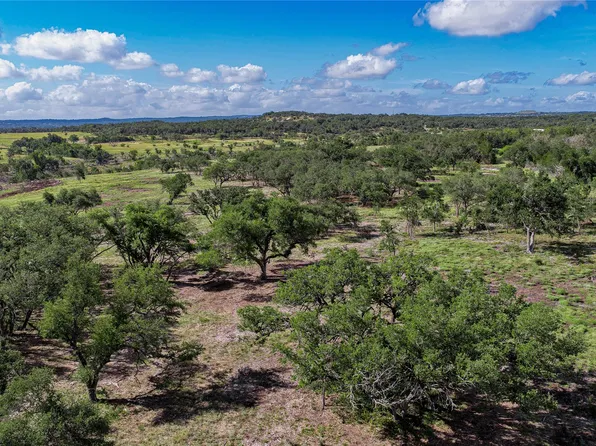 20 Gracewood Way, Dripping Springs, TX 78620