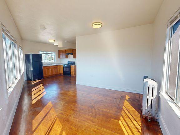 3rd image of 3518 Foothill Blvd #24