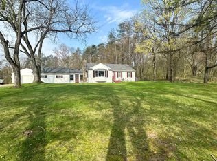 610 S Macomb St, Manchester, MI 48158