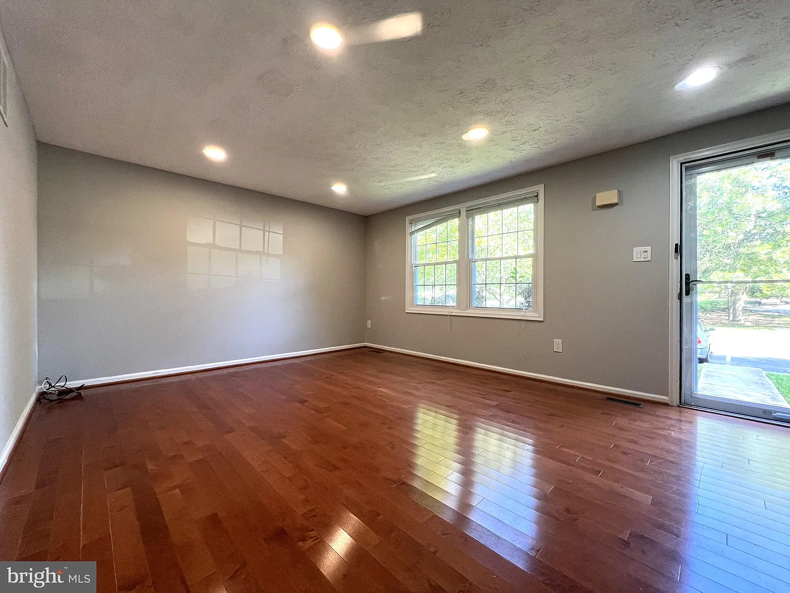 3 bed, 3.5 bath, 1534 sqft, $2,800 — Photo 2