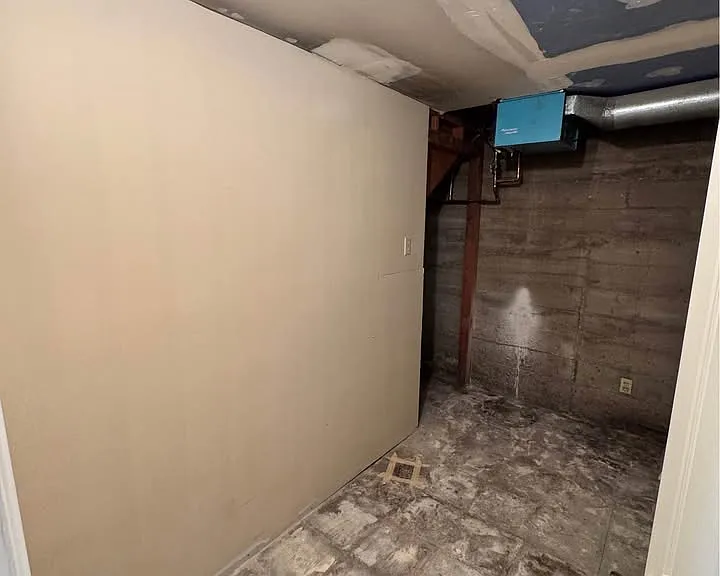631 E 200 S — Photo 5