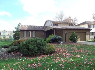 6815 Paula Dr, Middleburg Heights, OH 44130