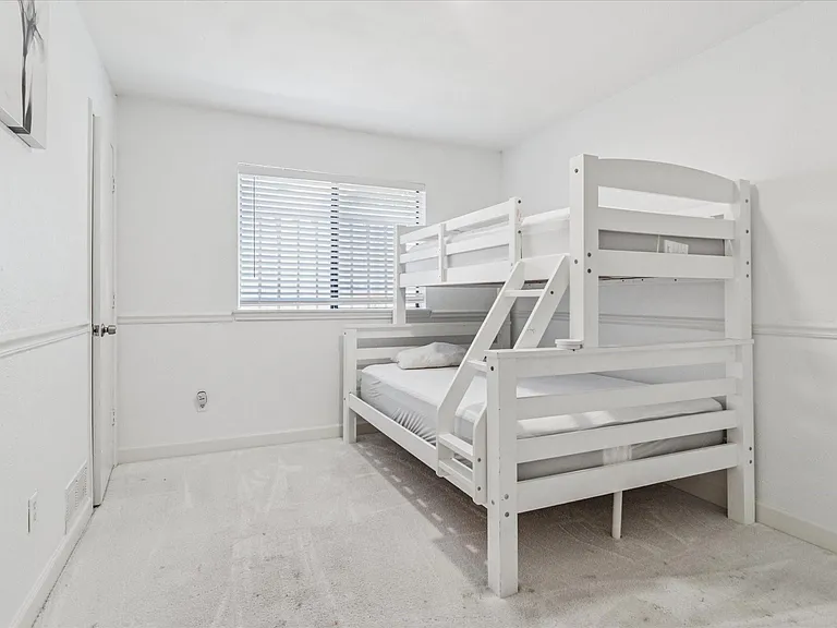 4436 Emerson Dr — Photo 13