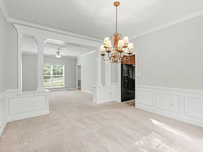 24 Crestwood Ln — Photo 24