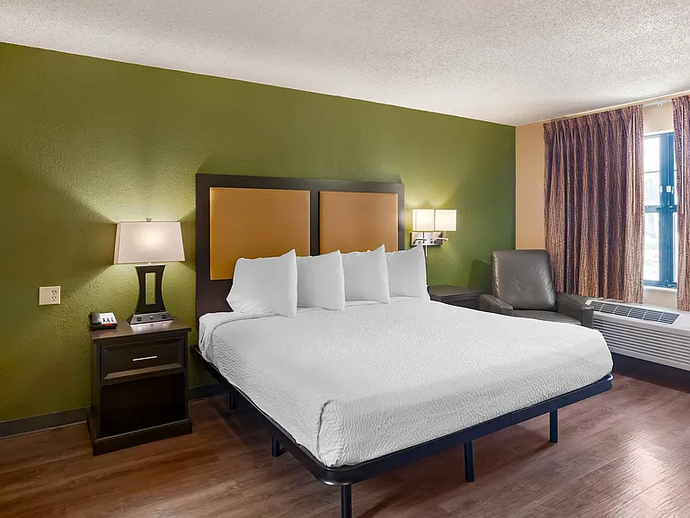 Studio Suite - 1 King Bed