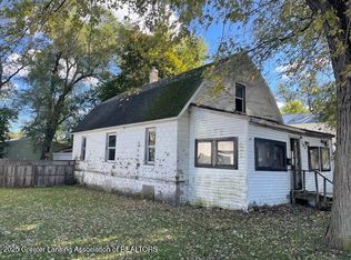 185 E Carleton Rd, Hillsdale, MI 49242