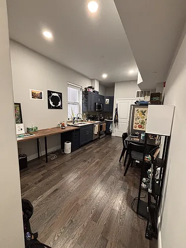 329 N 11th St #4R Photo 1