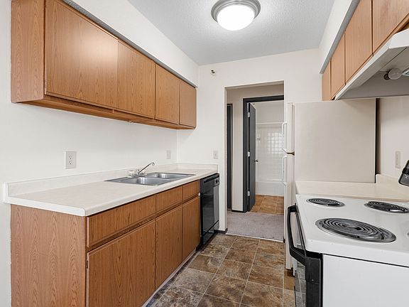 2 Bedroom - 2 Bed / 1 Bath - 860 Sq.Ft.