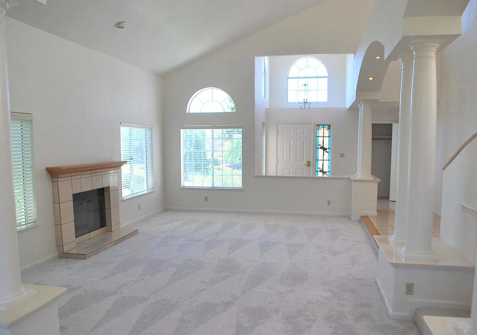 Bright & Spacious Danville Home In Desirable Shadow Creek Community ! — Photo 4