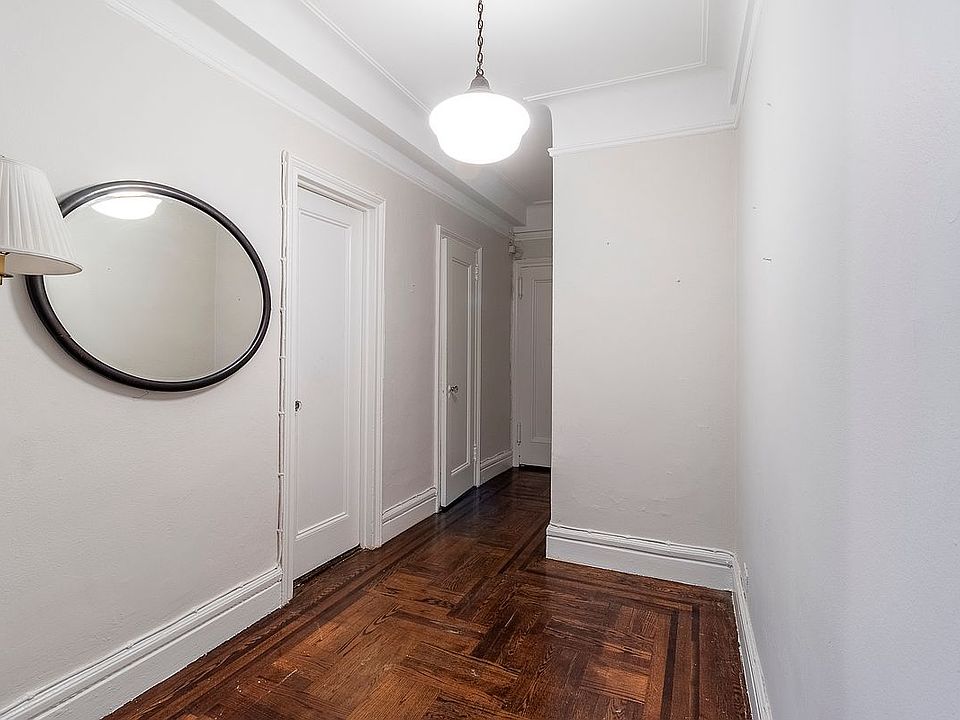 1st image of 310 W 72nd St #8D