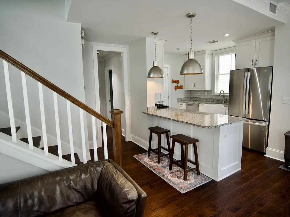 38 Dereef Ct