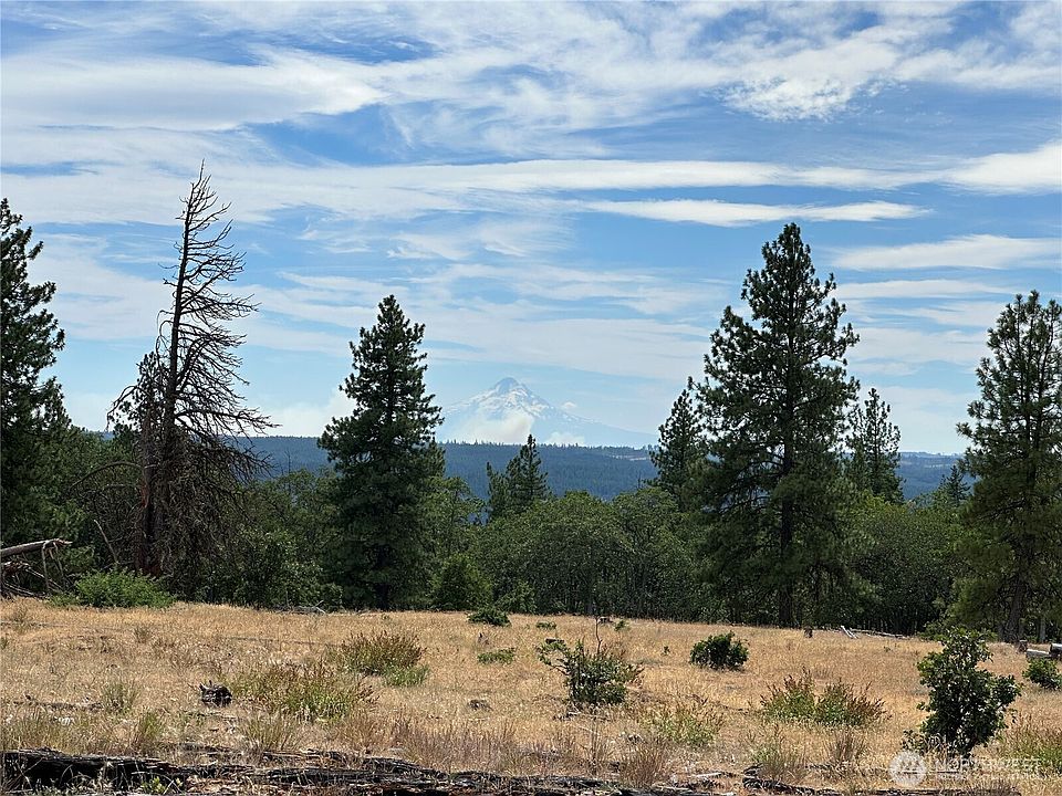 2nd image of 27 Greyback Mtn Road