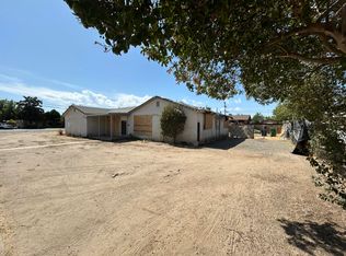 261 11th St, Orange Cove, CA 93646