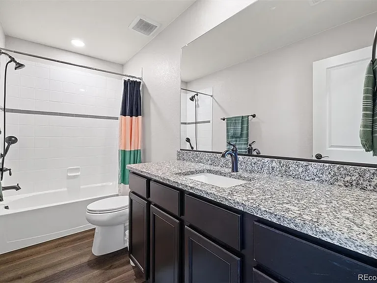 14860 Guernsey Dr — Photo 17