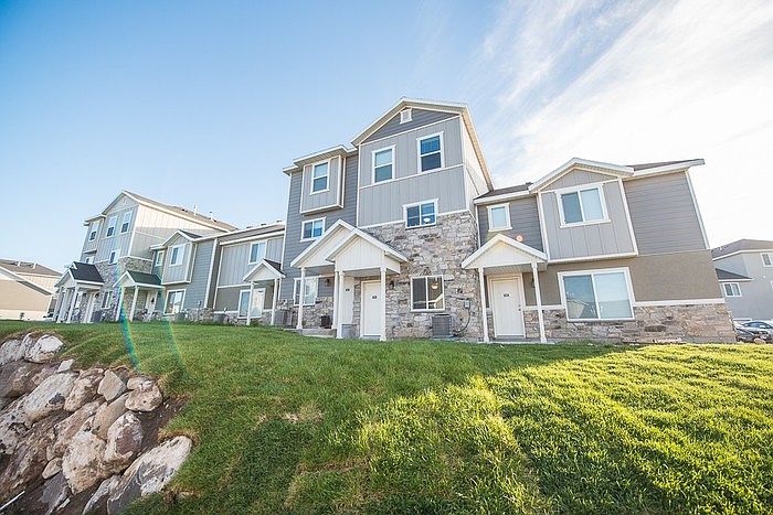 1st image of 14418 S Oakfield Way