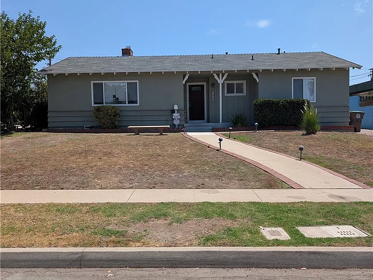 1400 Lynoak Dr — Photo 1