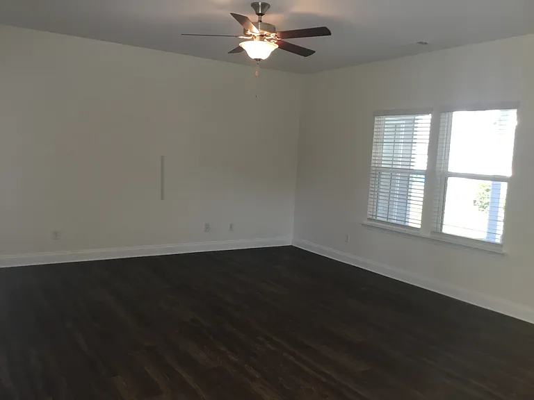 324 Crabapple Cir — Photo 6